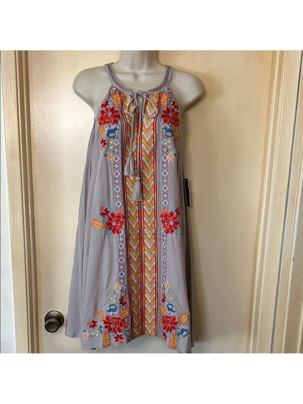 ANDREE BY UNIT Gray Dress with Multicolor Embroidery one size